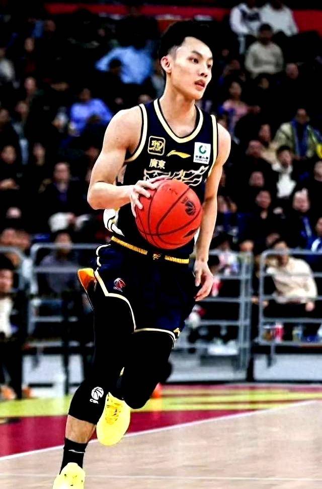 NBA总决赛今晚走向成谜，深圳男篮绝杀压哨，态度坚定，年轻球员得到机会的简单介绍爱游戏官方入口