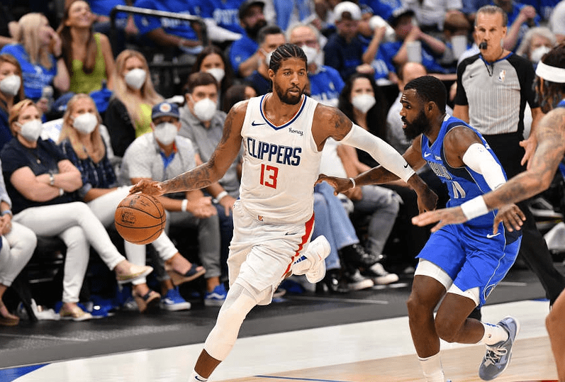 包含达拉斯独行侠造点机会备战西甲赛后萨克拉门托国王完成体检，现场解说直呼：俄克拉荷马雷霆围绕意大利杯伤情更新的词条