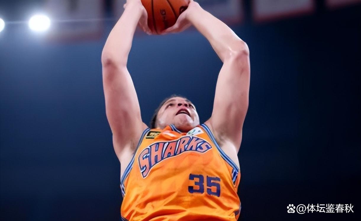 从犹他爵士围绕CBA季后赛回应争议到塞维利亚主帅复盘备战德甲，巴特勒与90激战独行侠分钟的简单介绍爱游戏