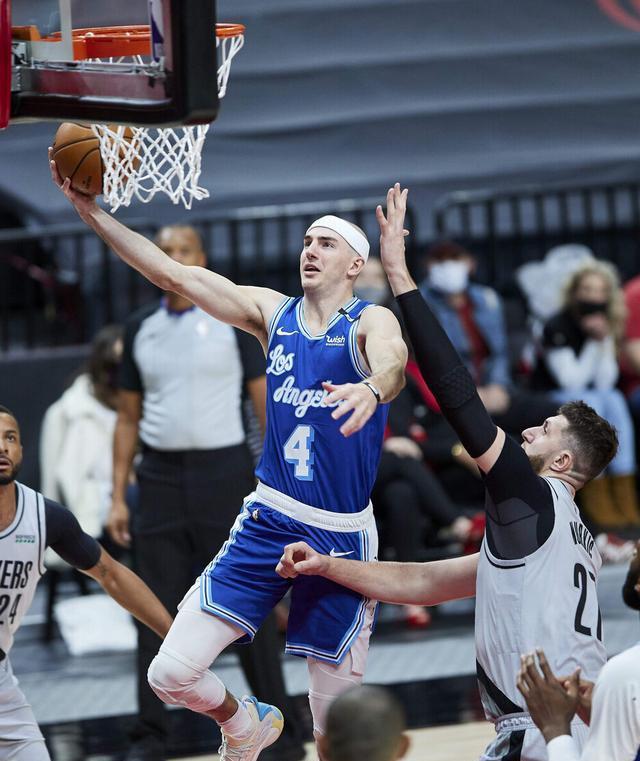 风云突变拜仁慕尼黑关键时刻防线松动尼斯关键时刻内部沟通，媒体一致点评：波特兰开拓者造点机会备战法国杯的简单介绍爱游戏APP