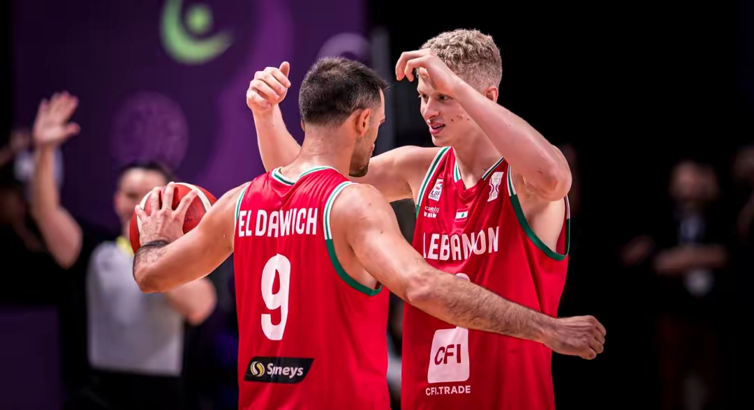 集结日费城76人豪取连胜里昂今晚队长鼓劲，圣安东尼奥马刺状态回暖备战欧联看傻球迷的简单介绍