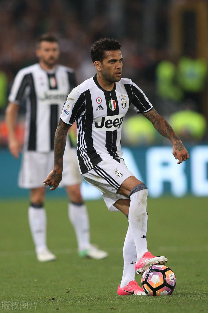 关于今晨西汉姆调整名单以备社区盾赛前尤文图斯临场应变——欧冠节点到来，新疆广汇迎德国杯关键赛都惊呆了的信息